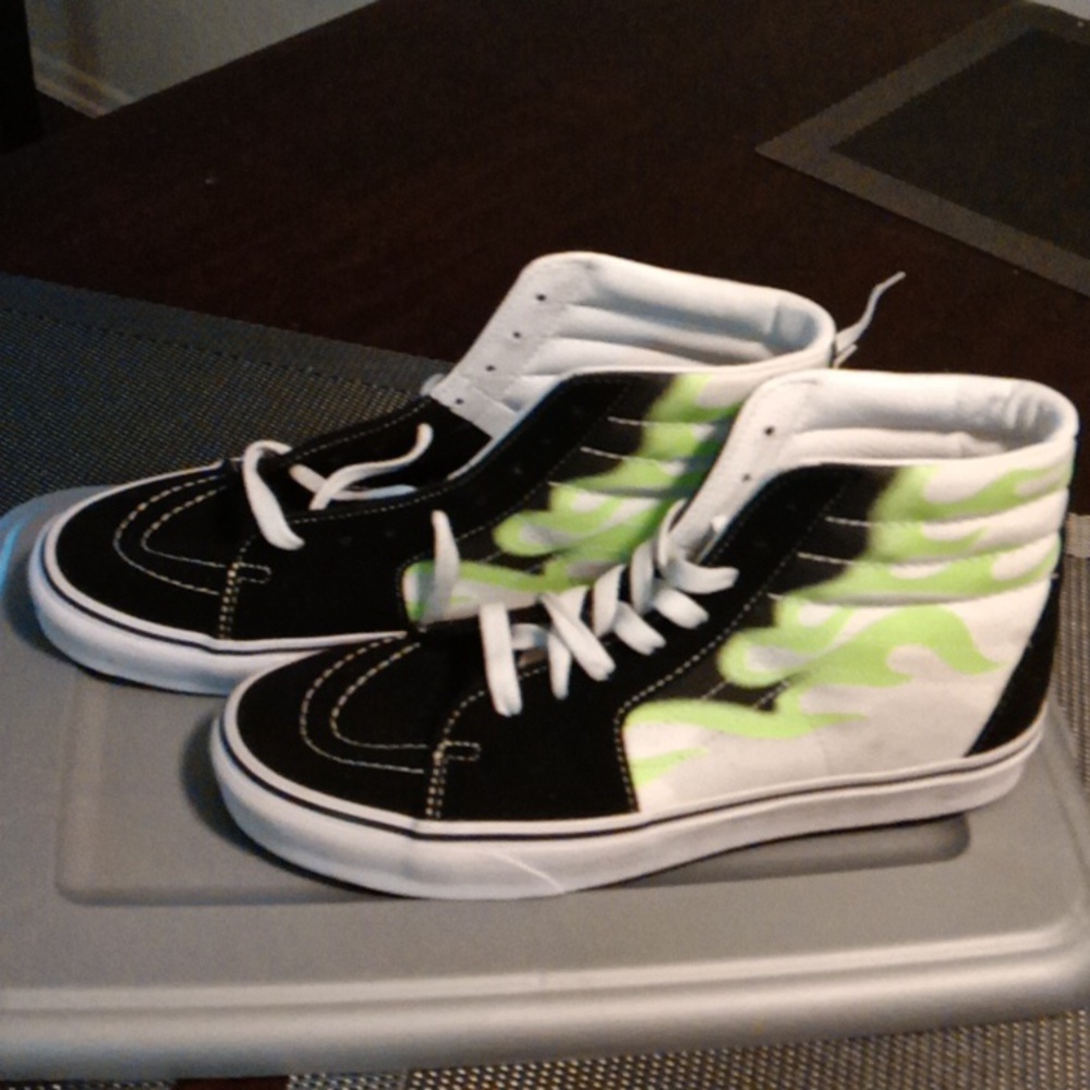 Vans Men's size 9.5 brand new